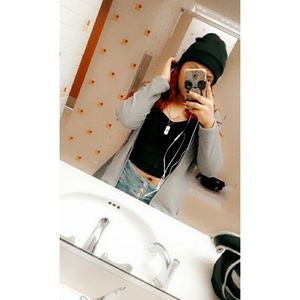 Meet your Posher, Cristal